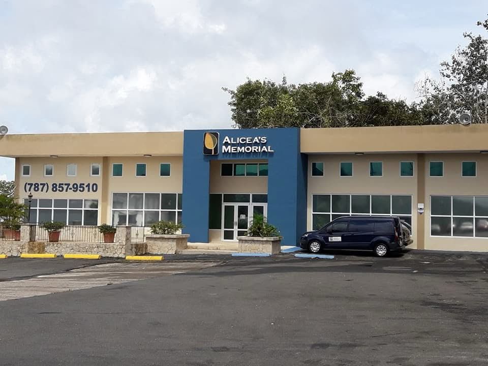 Alicea's Memorial Barranquitas - Front Entrance